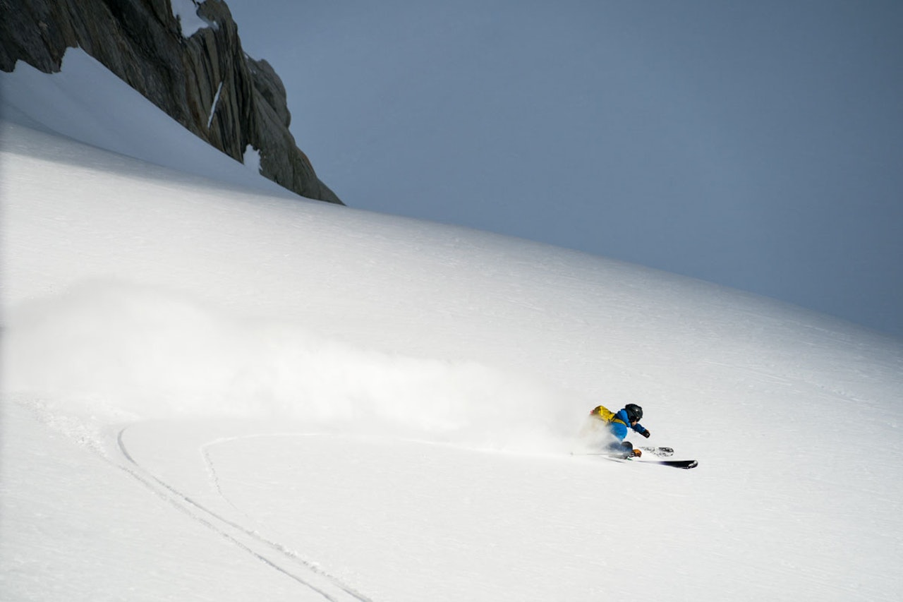 DRØMMEFØRE: I slik snø er det umuleg å ikkje vere veldig fornøyd. Trygve Sande nyt fantastisk snø på Leschaux-breen. Foto: Adam Clark DRØMMEFØRE: I slik snø er det umuleg å ikkje vere veldig fornøyd. Trygve Sande nyt fantastisk snø på Leschaux-breen. Foto: Adam Clark