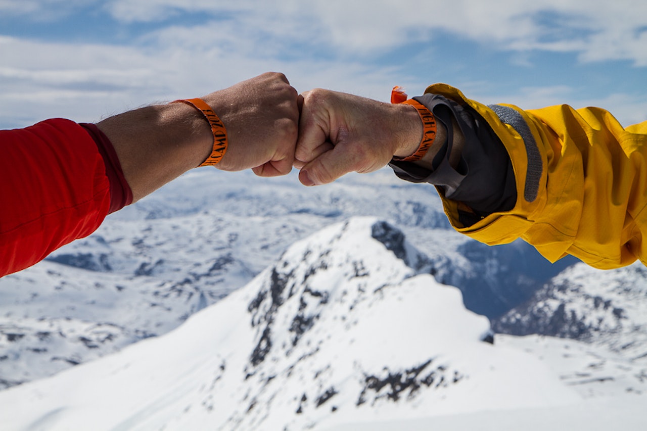 Fornøyde High Camp-deltakere på toppen! Foto: Martin I. Dalen Fornøyde High Camp-deltakere på toppen! Foto: Martin I. Dalen