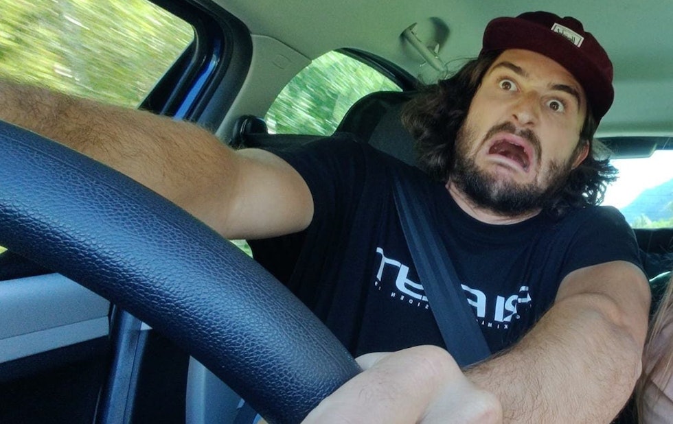 Det blir logga x antall timer i bil på turné, og Petter & co lover å skape bra stemning når det er visning altså. Det blir logga x antall timer i bil på turné, og Petter & co lover å skape bra stemning når det er visning altså.