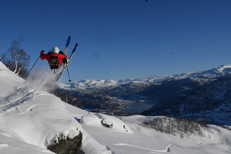 FRIKJØRINGSBYGDA SAUDA: Vi kjører nok en gang ekstravisning i Sauda, og denne gangen i Folkets hus. Foto: Per Inge Fjellheim FRIKJØRINGSBYGDA SAUDA: Vi kjører nok en gang ekstravisning i Sauda, og denne gangen i Folkets hus. Foto: Per Inge Fjellheim