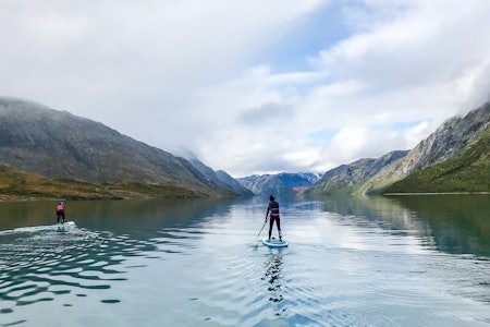 Sup-safari på Gjendevatnet. Foto: Hallgeir Thorbjørnsen