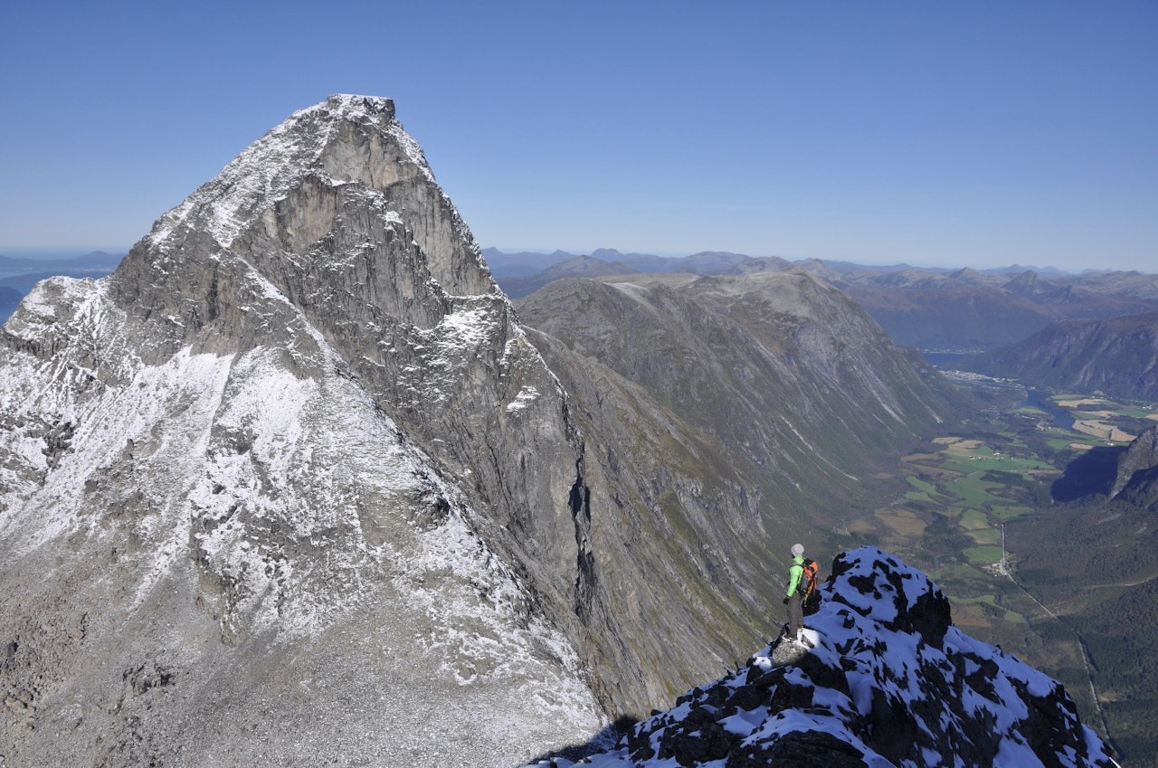 kongen, dronninga, bispen fjell i Romsdalen 