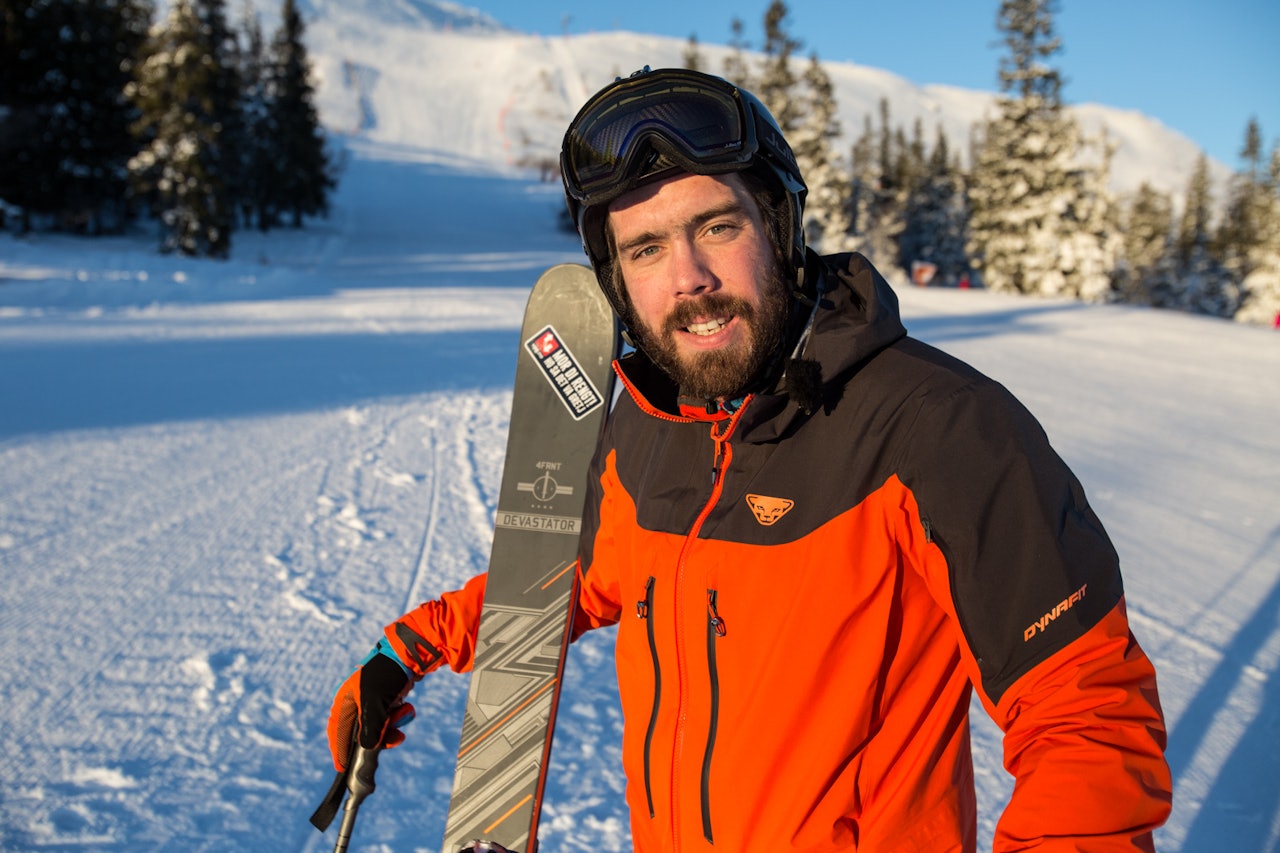 NYTTÅRSFORSETT: Bli bedre på ski. Tiden nå før topptursesongen starter for fullt er fin å bruke til å terpe litt på teknikken. Foto: Christian Nerdrum  NYTTÅRSFORSETT: Bli bedre på ski. Tiden nå før topptursesongen starter for fullt er fin å bruke til å terpe litt på teknikken. Foto: Christian Nerdrum