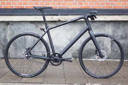 LEKRE LINJER: Canyon Urban har et unikt utseende og flere egenskaper vi ønsker oss i en pendlesykkel. Canyon Urban