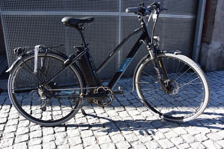NOE BAKTUNG: Ecoride-sykkelen er komfortabel på veien, men litt klønete i bruk og baktung. 