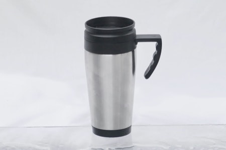 Ikke bra: Biltemas billigste kopp lekker og holder dårlig på varmen.  Ikke bra: Biltemas billigste kopp lekker og holder dårlig på varmen.