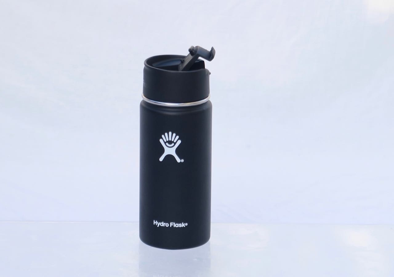 Test av Hydro Flask: Lav høyde og passe volum gjør Hydro Flask Wide Mouth lett å få med seg.  Hydro Flask Wide Mouth