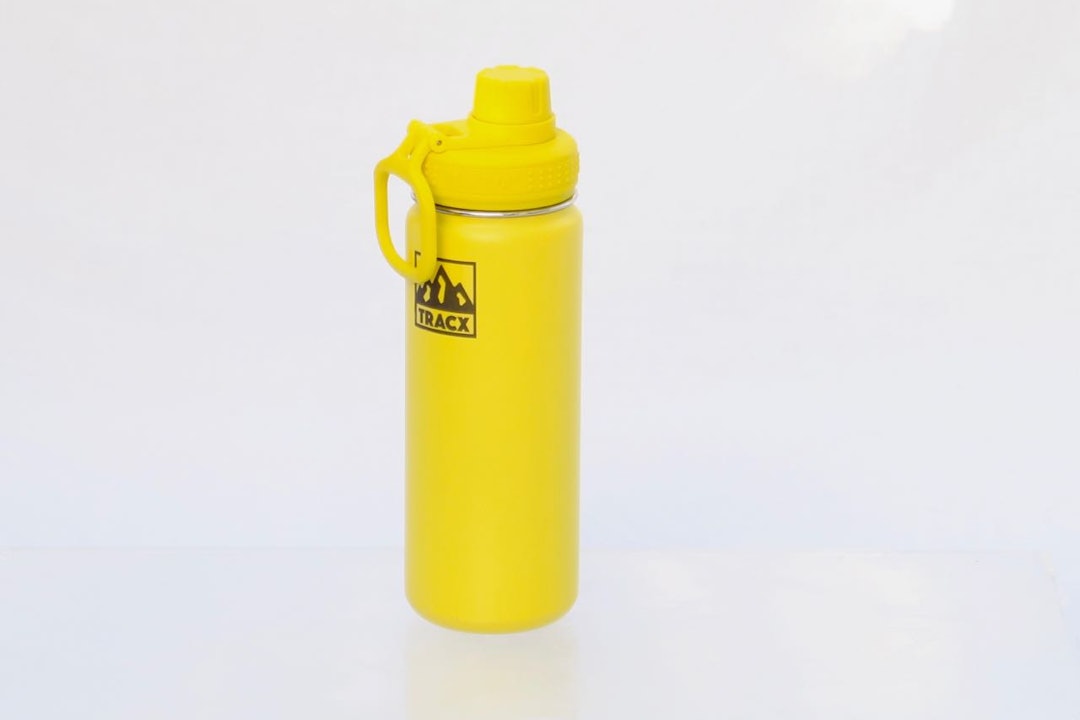 Super også til kald drikke: Takeya-koppen er en godt isolert termokopp med god drikketut og praktisk opphengsring. Super også til kald drikke: Takeya-koppen er en godt isolert termokopp med god drikketut og praktisk opphengsring.