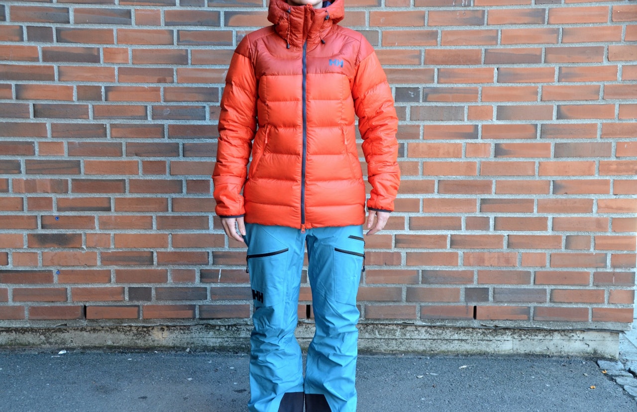 Helly Hansen Glacier Down jacket: Myk og lett dunjakke Test av Helly Hansen Vanier Glacier Down jacket W