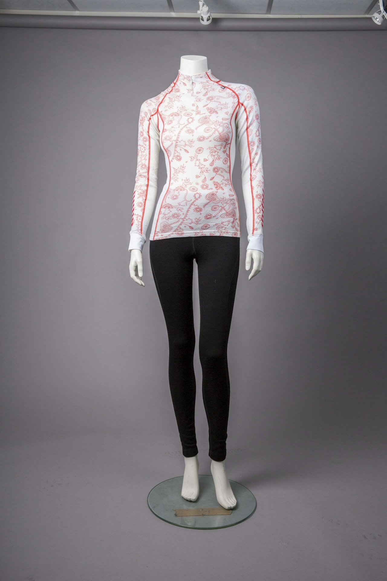 HELLY HANSEN WARM FREEZE ZIP: Tykt og allsidig ullundertøy Helly Hansen Warm Freeze Zip test av ullundertøy dame