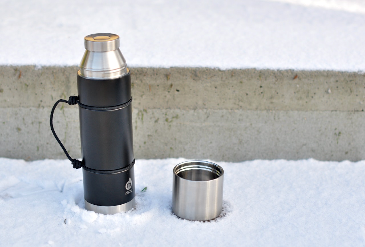 DESIGNERTERMOS: Mizu D7 er enkel og elegant.  Mizu D7 Insulated stainless steel bottle