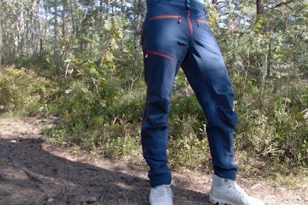 FLEKSI: Norrøna Fjørå Flexi er beregnet for stisykling, men kan brukes til annen utendørsaktivitet også. Foto: Gunhild Aaslie Soldal test av Norrøna fjørå fleksi pants