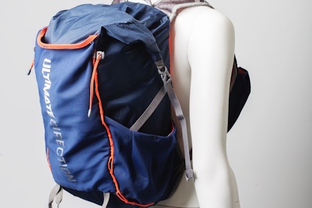 TEST AV ULTIMATE DIRECTION FASTPACK 30: Amerikanske Ultimate Direction er spesialister på utstyr til ultraløping, og Fastpack-serien er rettet mot løpere som vil ha med seg mer enn det aller nødvendigste.   ULTIMATE DIRECTION FASTPACK 30