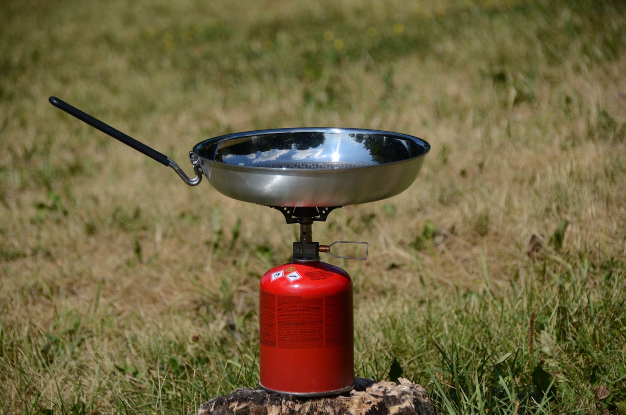 EKSKLUSIV: Panne i stål med aluminiumskjerne for rask oppvarming. Test av GSI Glacier Stainless 10" Frypan