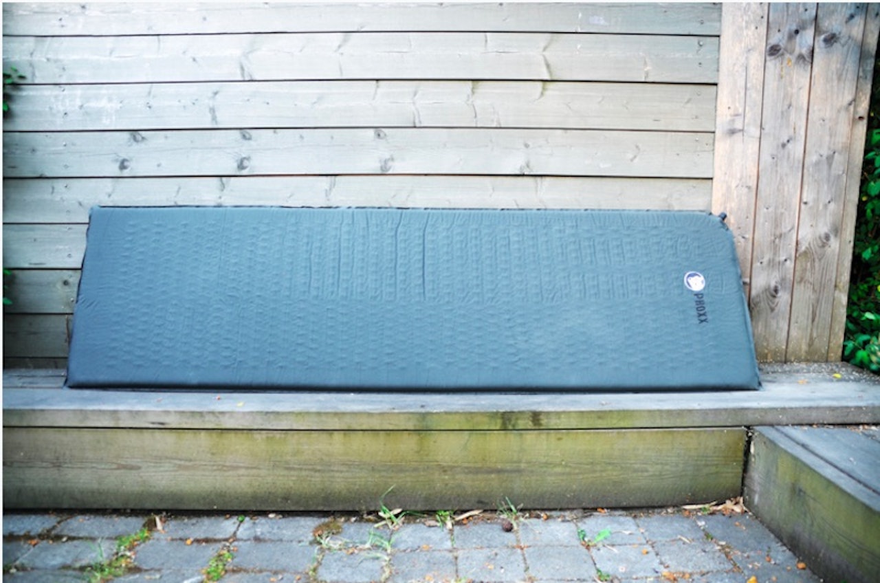 PHOXX Self-inflating mat. Foto: Sandra Lappegard Wangberg PHOXX Self-inflating mat liggeunderlag test