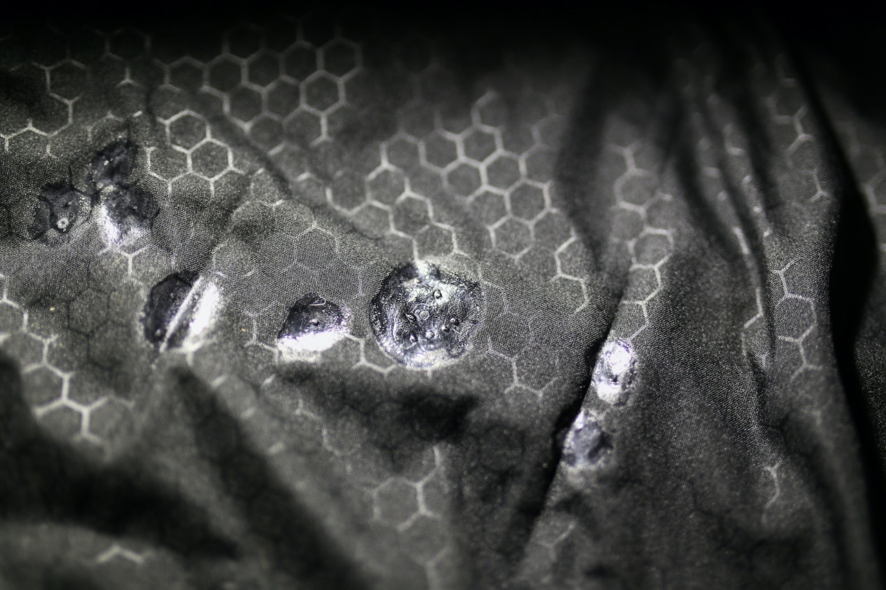 MULIG Å FIKSE: Hull i liggeunderlaget kan skje den beste. Men det finnes råd. Foto: Thomas Svendsen reparere hull i liggeunderlaget