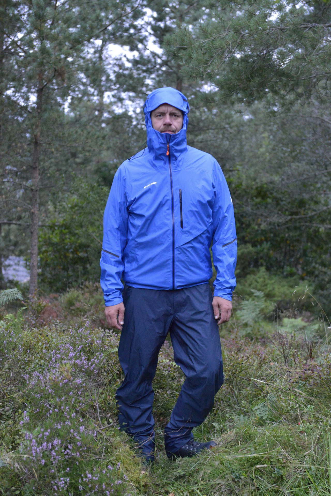 TESTENS LETTESTE: Mammut Norwand Light regnjakke og regnbukse. Foto: Egill Danielsen mammut norwand light jakke og bukse regntøy