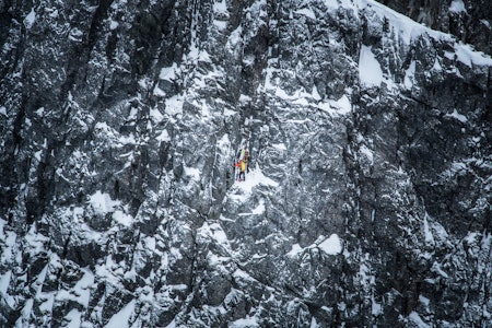 SLOGEN: Stig Helset, Åsmund Vaage og Tommi Raty i fjellsiden. Foto: Carl Jørgen Nesset sunnmøre fjellsport