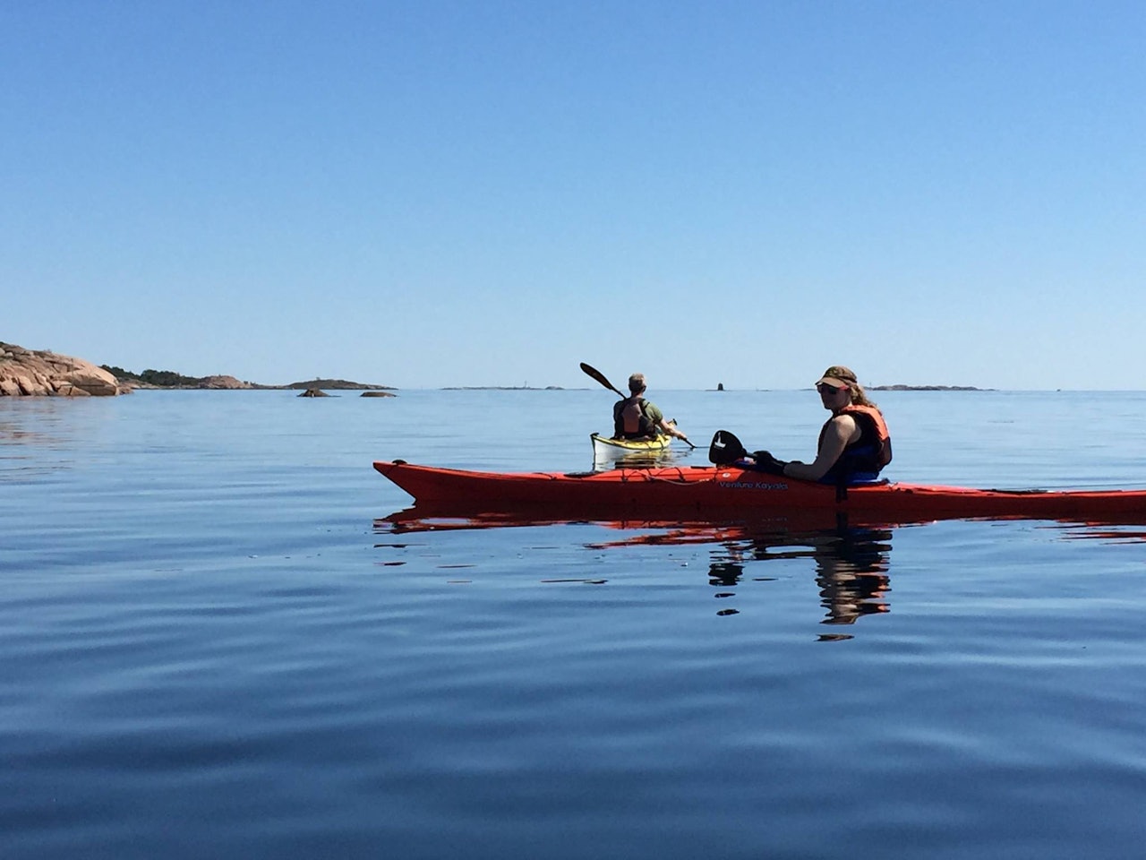 KAJAKKTUR: Vi legger ut fra Hamresanden i Kristiansand. Foto: Malin Jacob padletur kajakk kristiansand