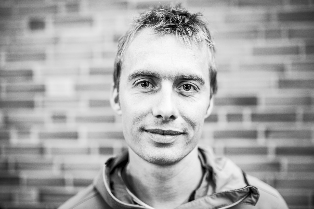 Leo Houlding fylte lokalene til Fri Flyt i går. Foto: Marte Stensland Jørgensen  Leo Houlding fylte lokalene til Fri Flyt i går. Foto: Marte Stensland Jørgensen