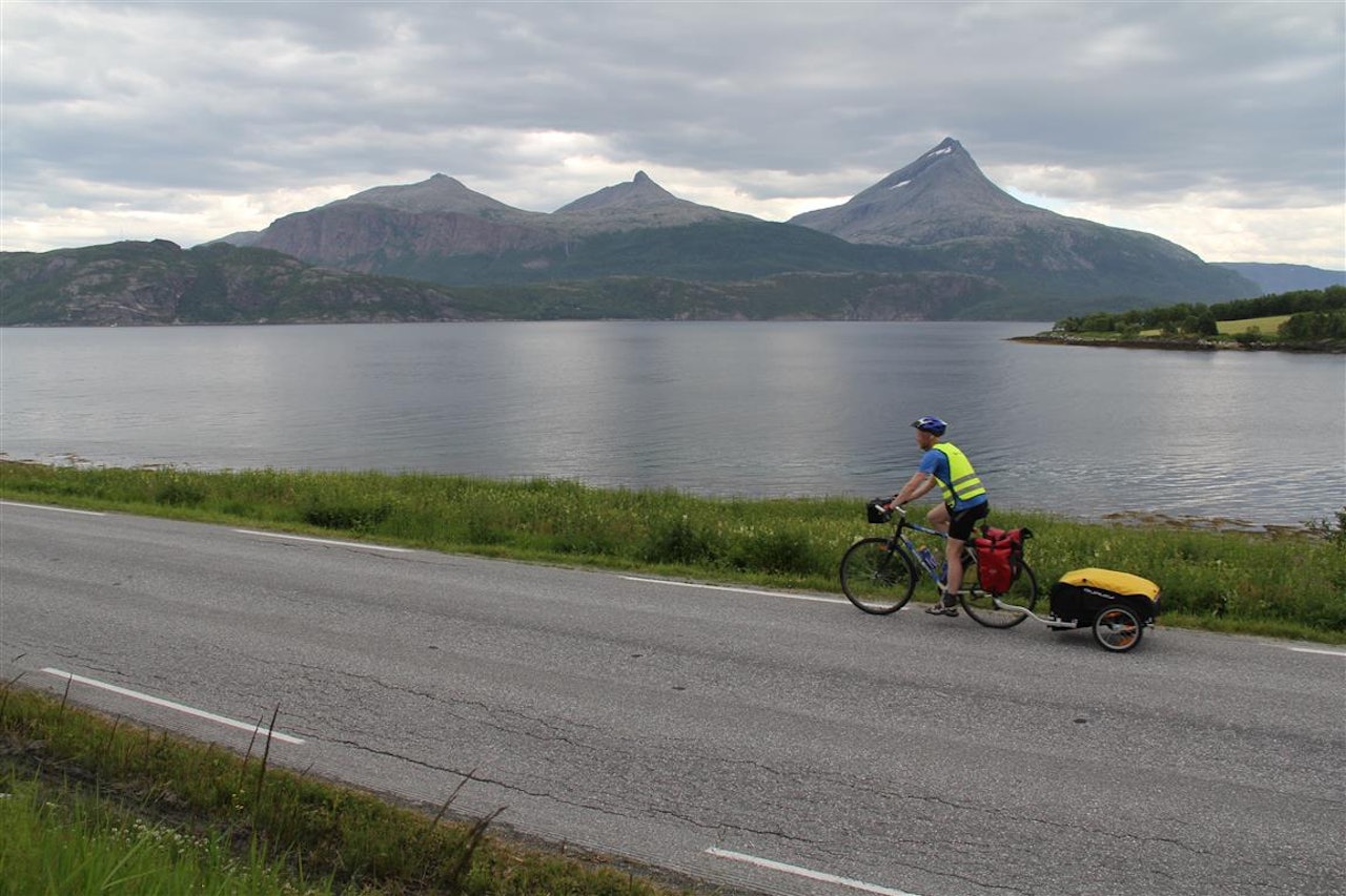 Lang sykkeltur: Lars Erik Sira filosoferer rundt det å sykle langt og hvordan unngå skuffelser. Foto: Lars Erik Sira
