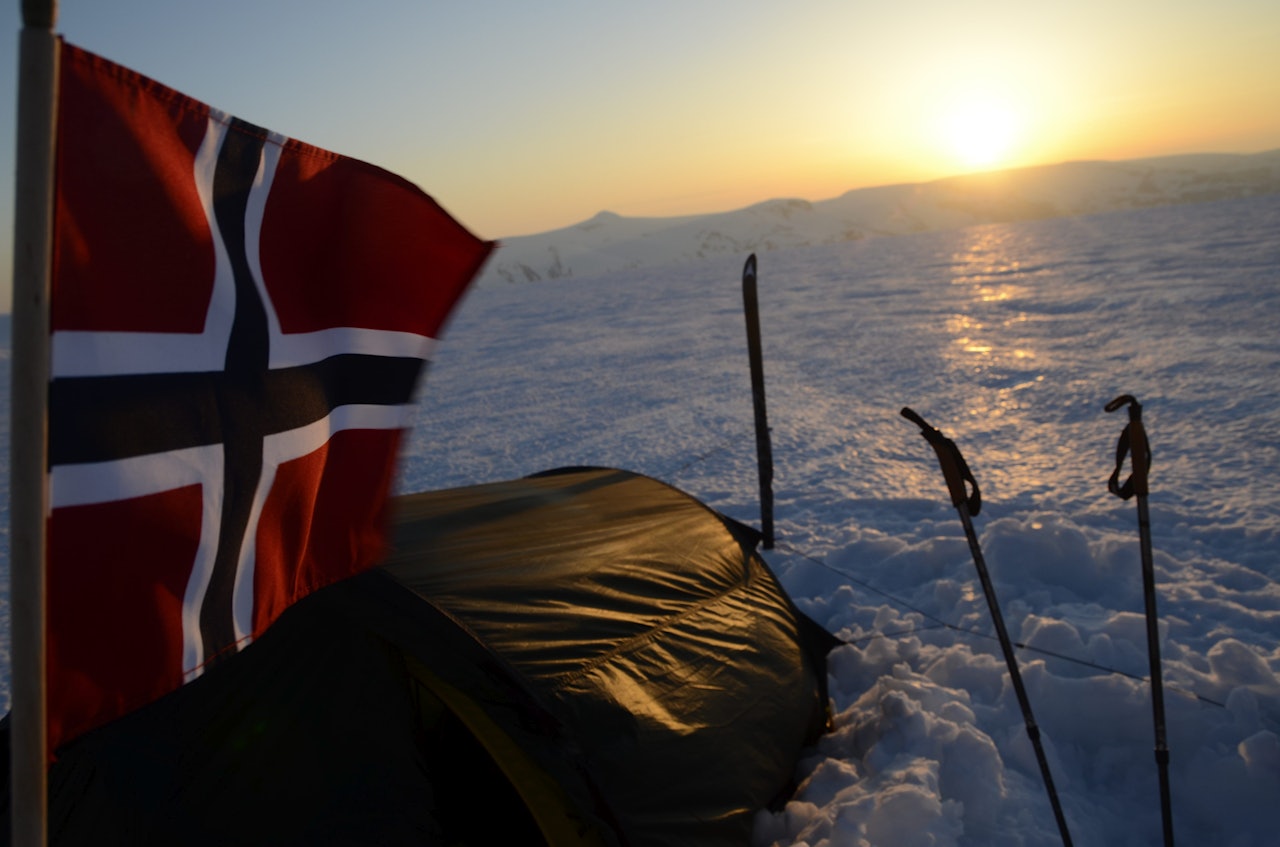 JOSTEN PÅ LANGS. En fin dag på hell. Foto: Sandra Lappegard JOSTEN PÅ LANGS. En fin dag på hell. Foto: Sandra Lappegard