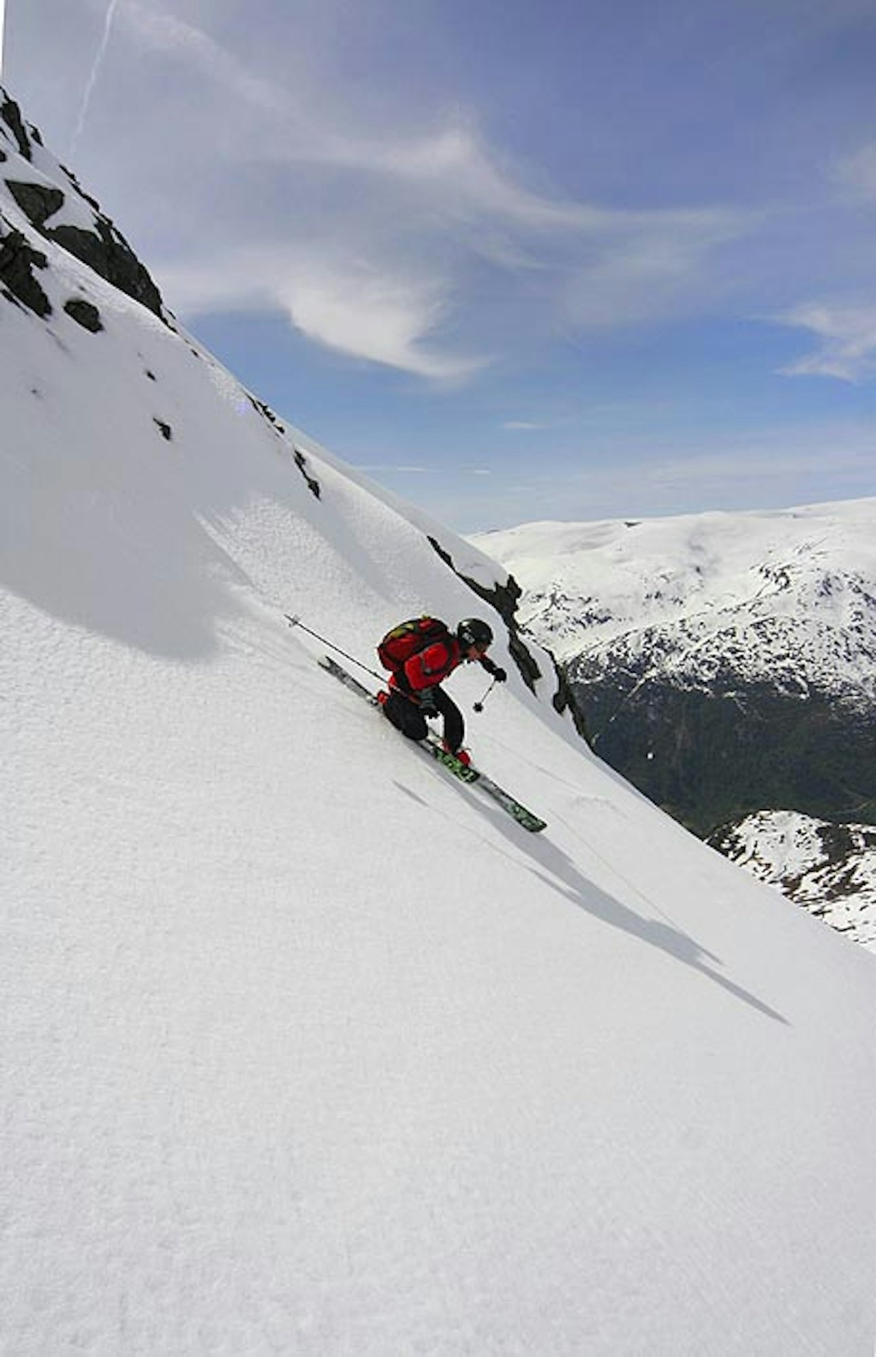 Vårskitur på Vangsen i Jostedalen. Foto: Matti Bernitz Vårskitur på Vangsen i Jostedalen. Foto: Matti Bernitz