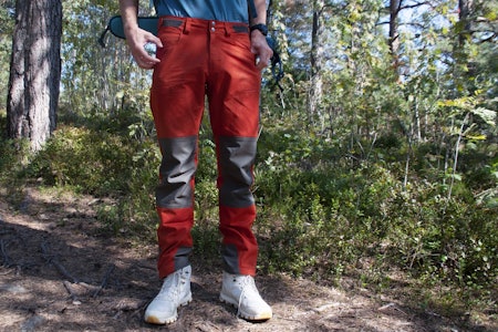 Svalbard Heavy Duty er en solid buksa fra Norrøna, som finnes for både damer og herrer. Foto: Gunhild Aaslie Soldal test av Norrøna Svalbard Heavy Duty pants turbukse ukemagasinet