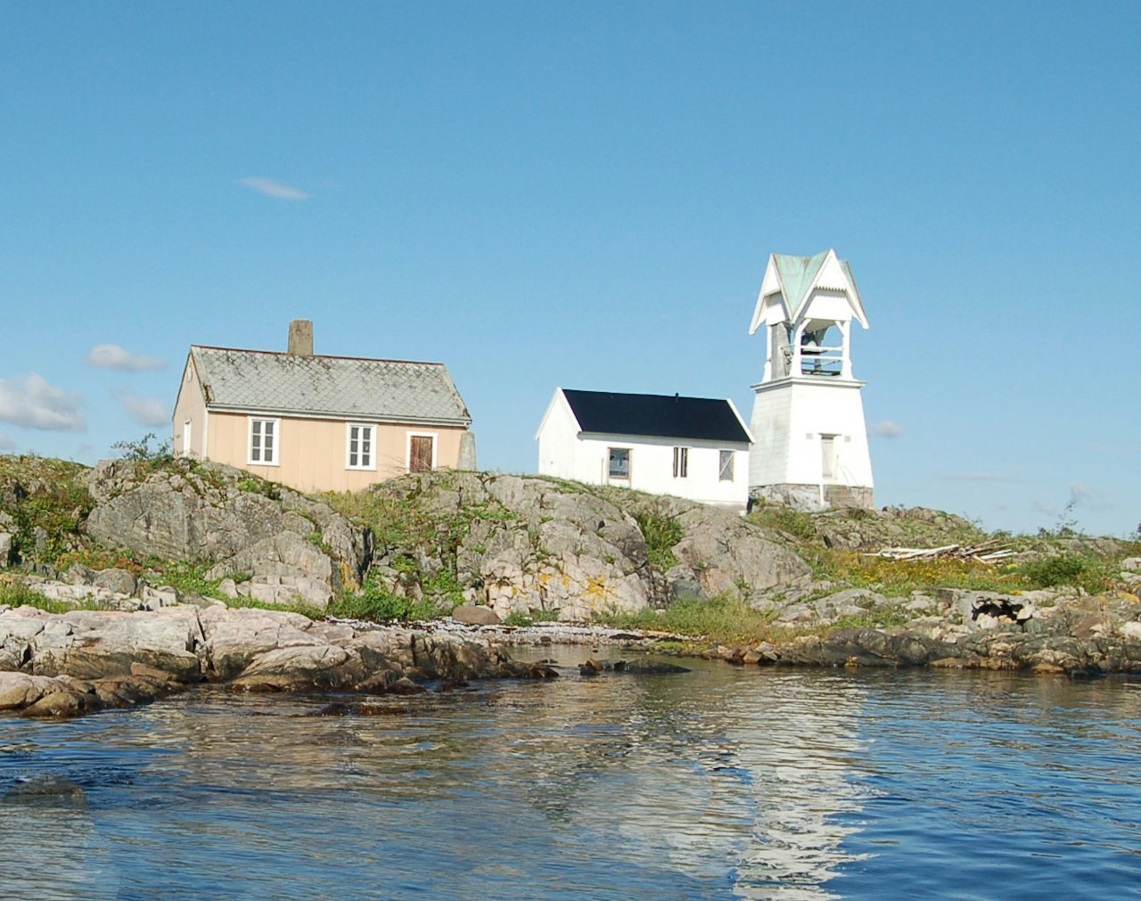Søndre Langåra tåkeklokke. Foto: Oslofjordens friluftsråd Søndre Langåra tåkeklokke. Foto: Oslofjordens friluftsråd