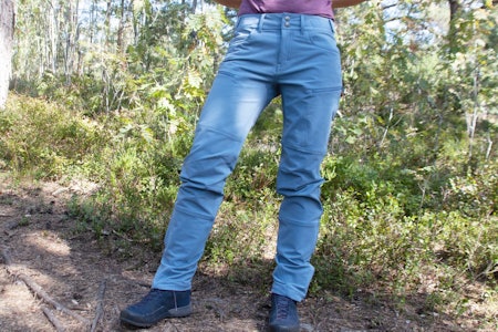 TEST AV TURBUKSER: Svalbard Flex1 pants er en teknisk softshellbukse fra Norrøna som er solid og god på turer der vekt ikke er det mest avgjørende. Foto: Øyvind Aas Svalbard Flex1 pants test turbukse norrøna