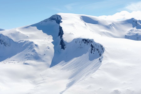 Toppartiet på Sandviktinden sett fra sør. Foto: Rune Dahl. / Trygge toppturer.