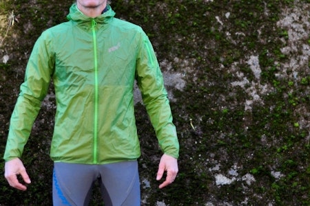 ALTERNATIV: Inov8 Ultrashell Pro har ikke Gore-tex-membran, men er vanntett, puster bra og veier nesten ingenting.  Inov8 Ultrashell Pro