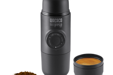 WACACO MINIPRESSO: Espresso er kaffe som brygges under trykk. Det gir en kraftigere og mer intens kaffeopplevelse. Foto: Produsent WACACO MINIPRESSO: Espresso er kaffe som brygges under trykk. Det gir en kraftigere og mer intens kaffeopplevelse. Foto: Produsent