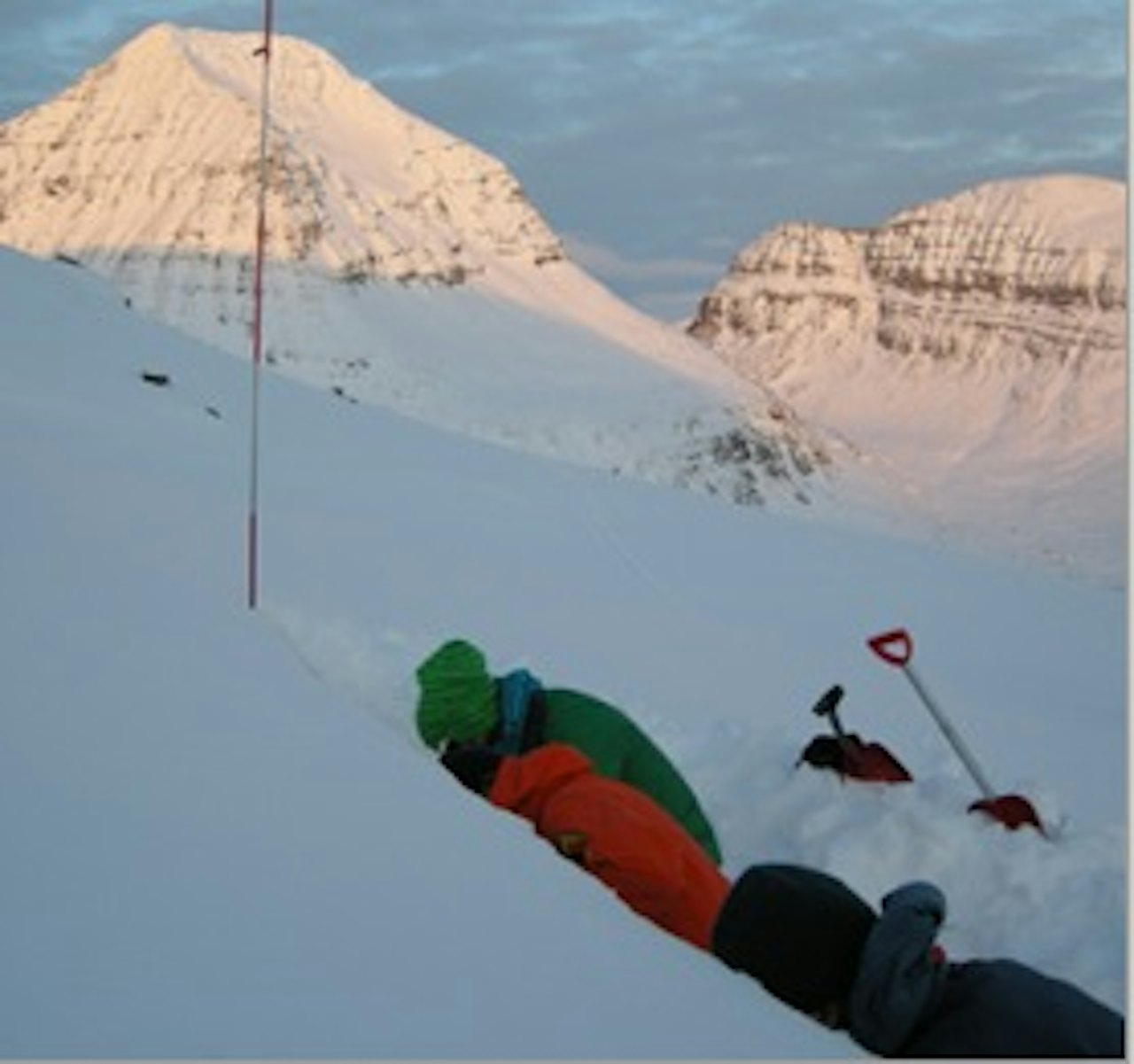 Kunnskap gir sikkerhet, fastslår Jørgen Molan og Anne-Mari Planke i DNT. Foto: NGI Kunnskap gir sikkerhet, fastslår Jørgen Molan og Anne-Mari Planke i DNT. Foto: NGI
