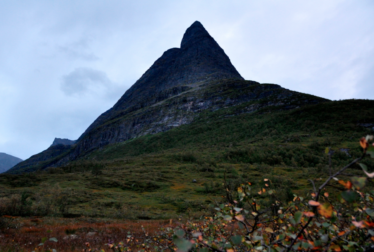 FORETREKKER KORTREIST: På vei til Innerdalstårnet vil du sannsynligvis møte på noen stolte sunndøler. Illustrasjonsfoto: Gunhild Aaslie Soldal  FORETREKKER KORTREIST: På vei til Innerdalstårnet vil du sannsynligvis møte på noen stolte sunndøler. Illustrasjonsfoto: Gunhild Aaslie Soldal