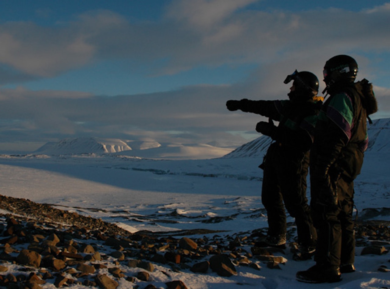 Guide på Svalbard. Foto: Trygve Sunde Kolderup Guide på Svalbard. Foto: Trygve Sunde Kolderup