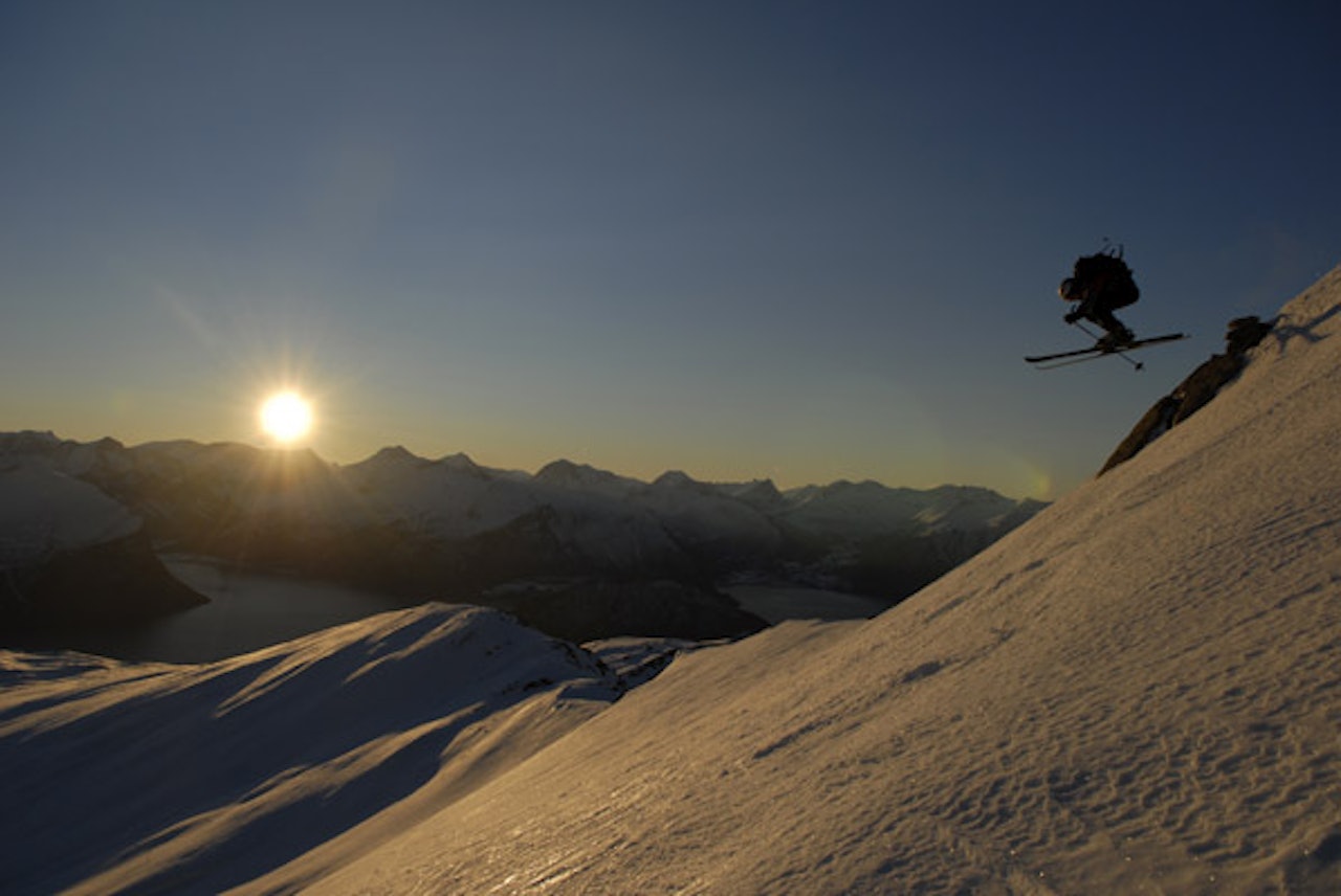Skarven er en av romsdalstoppene som ganske sikkert blir flittig besøkt under ”Romsdalsvinter” 12.-15. mars. Foto: Norsk Fjellfestival  Skarven er en av romsdalstoppene som ganske sikkert blir flittig besøkt under ”Romsdalsvinter” 12.-15. mars. Foto: Norsk Fjellfestival