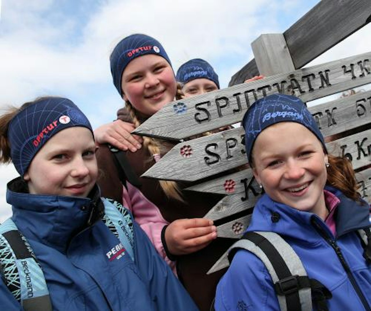 Åttendeklassinger har en skoledag ute. Foto: Eva Cecilie Simensen Åttendeklassinger har en skoledag ute. Foto: Eva Cecilie Simensen