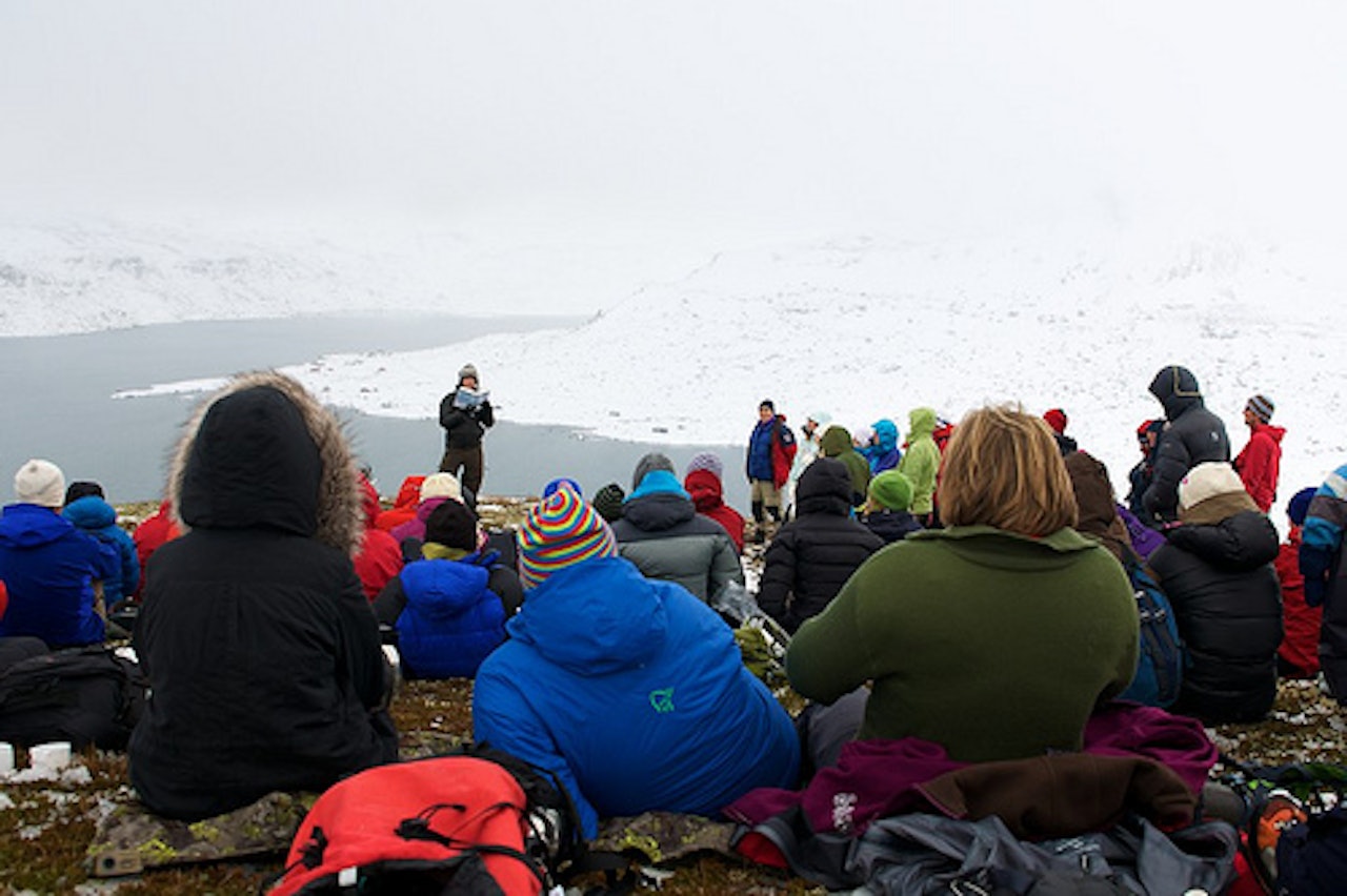 Høytlesning på Jomfrunut, Fjellitteratur 2011 | Foto: Ola Njå Bertelsen Høytlesning på Jomfrunut, Fjellitteratur 2011 | Foto: Ola Njå Bertelsen