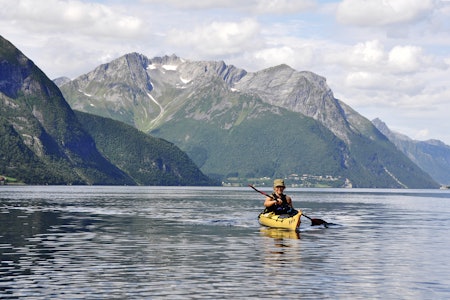 HJØRUNDFJORDEN: Selv på stille dager som dette, kan det fort blåse opp. Foto: Sandra Lappegard Wangberg HJØRUNDFJORDEN: Selv på stille dager som dette, kan det fort blåse opp. Foto: Sandra Lappegard Wangberg