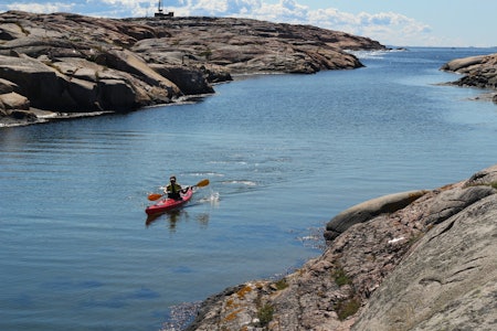 HVALER RUNDT: Smale sund og spennende skjærgård  er aldri langt unna på Hvaler. Foto: Øyvind Wold hvaler rundt med kajakk og sovepose
