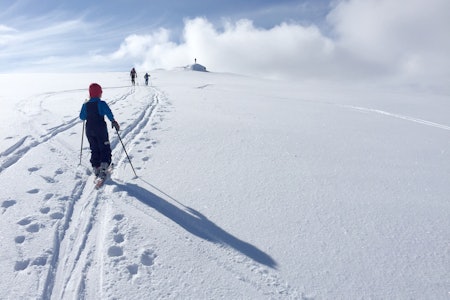 HVA MED BARNA? På Valdresflya ligger flere tilgjengelige skifjell som juniorene kan få prøver seg på. Foto: Siri Selnes