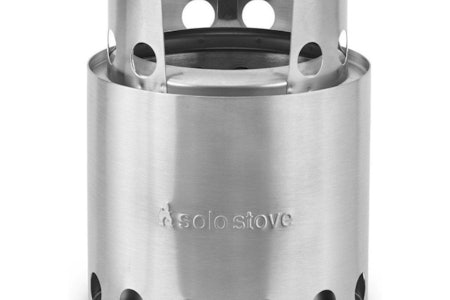 SOLO STOVE LITE: Små bål er bål det også. Solostove Mini er en enkel og smart konstruksjon hvor du fyrer med pinner og kvist.  SOLO STOVE Lite kvistbrenner
