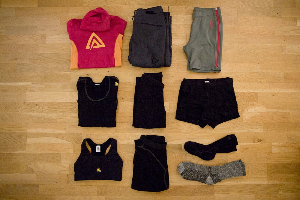 KALD RUMPE: Rumpa er utsatt på slike turar, og mi blir utruleg kald. Kuldeutslett er lite fristande, så eg tar med ei isolasjonsbukse/shorts. Foto: Line Hårklau fjellskiutstyr