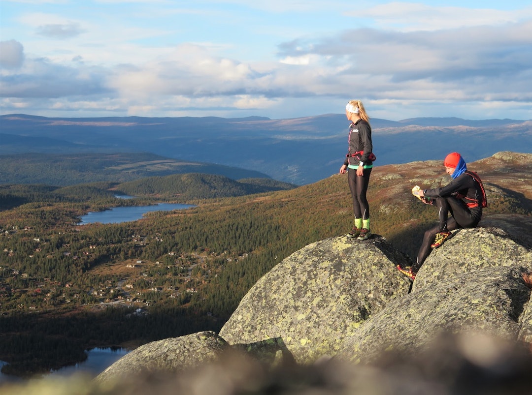 Vi fekk lagt ned solide timar under haustens treningssamling på Gaustabikk Høyfjellshotel. Her poser eg og Lars Erik så godt vi kan for fotograf Håvard Myklebust. Vi fekk lagt ned solide timar under haustens treningssamling på Gaustabikk Høyfjellshotel. Her poser eg og Lars Erik så godt vi kan for fotograf Håvard Myklebust.