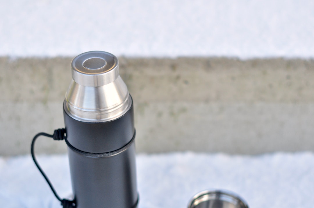 FIN KORK: Stålkorken er lett å skru opp og igjen - Den har ikke hellespor MIZU D7