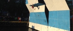 Deep water bouldering. Foto: Håvard Halvorsen. bilde-e1377264181945