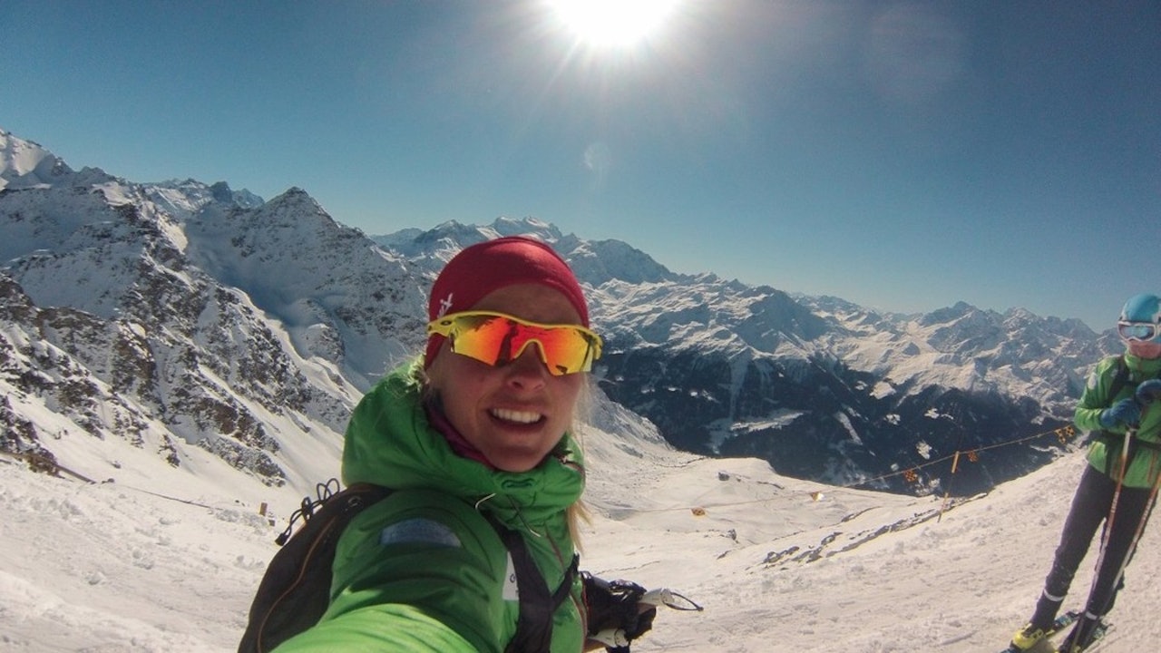 Malene Blikken Haukøy unna seg ein behageleg skidag i solsteiken etter ei hard veker med konkurransar under rando-VM i Verbier (2015) Malene Blikken Haukøy unna seg ein behageleg skidag i solsteiken etter ei hard veker med konkurransar under rando-VM i Verbier (2015)