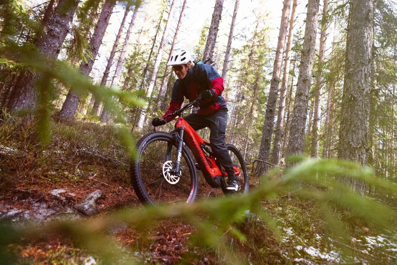 EL-MOTOR PÅ STI: Da det fortsatt er forbudt med elsykler på sti i Oslo-marka, dro vi til Trysil for å gjennomføre vår første test av el-terrengsykler. Alle foto: Kristoffer H. Kippernes/Terrengsykkel EL-MOTOR PÅ STI: Da det fortsatt er forbudt med elsykler på sti i Oslo-marka, dro vi til Trysil for å gjennomføre vår første test av el-terrengsykler. Alle foto: Kristoffer H. Kippernes/Terrengsykkel