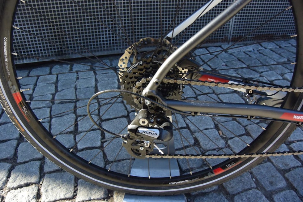 ENKELT: Girsystemet på White-sykkelen er av det enkle og rimelige slaget.